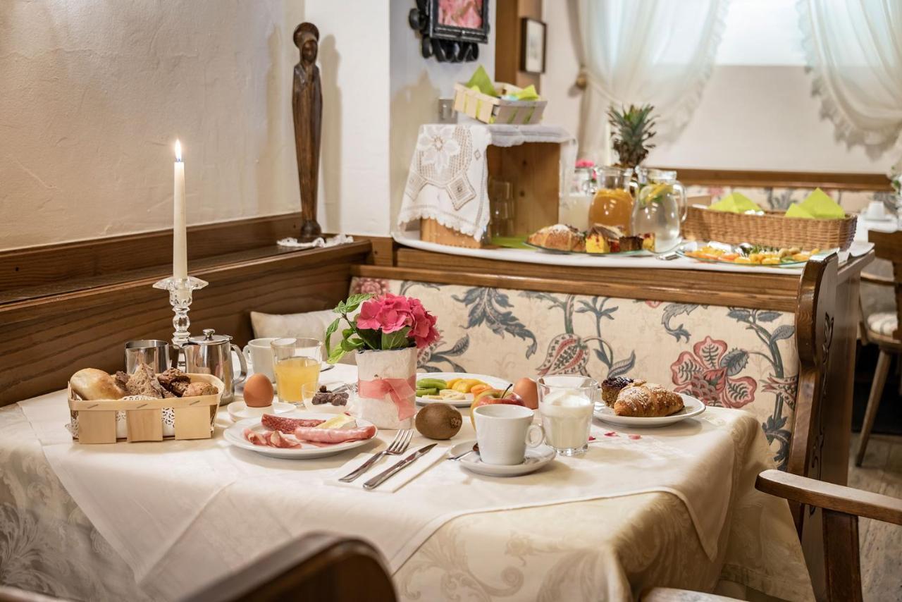 Hotel Weisse Lilie - Giglio Bianco Rio di Pusteria Esterno foto