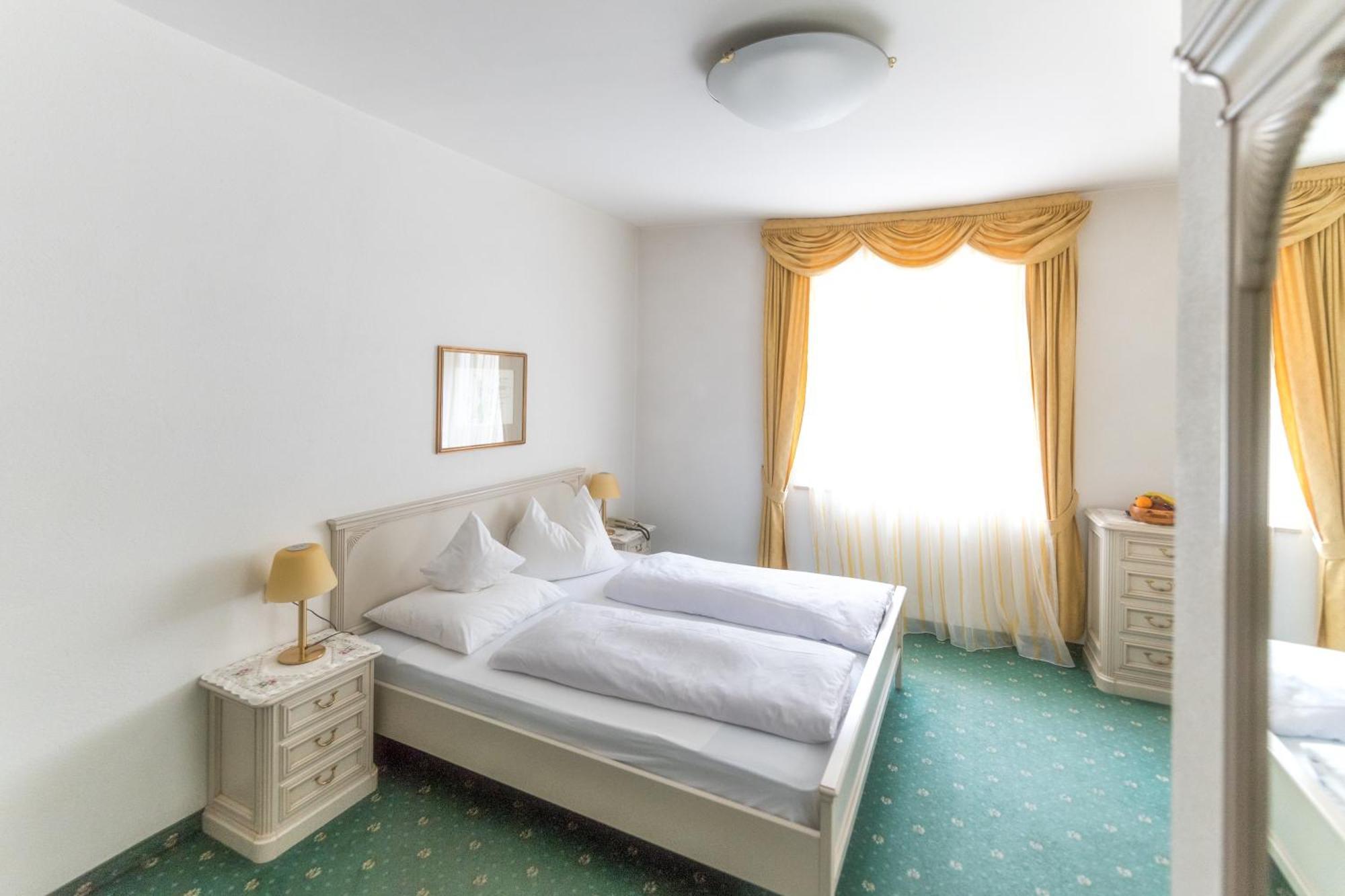 Hotel Weisse Lilie - Giglio Bianco Rio di Pusteria Camera foto
